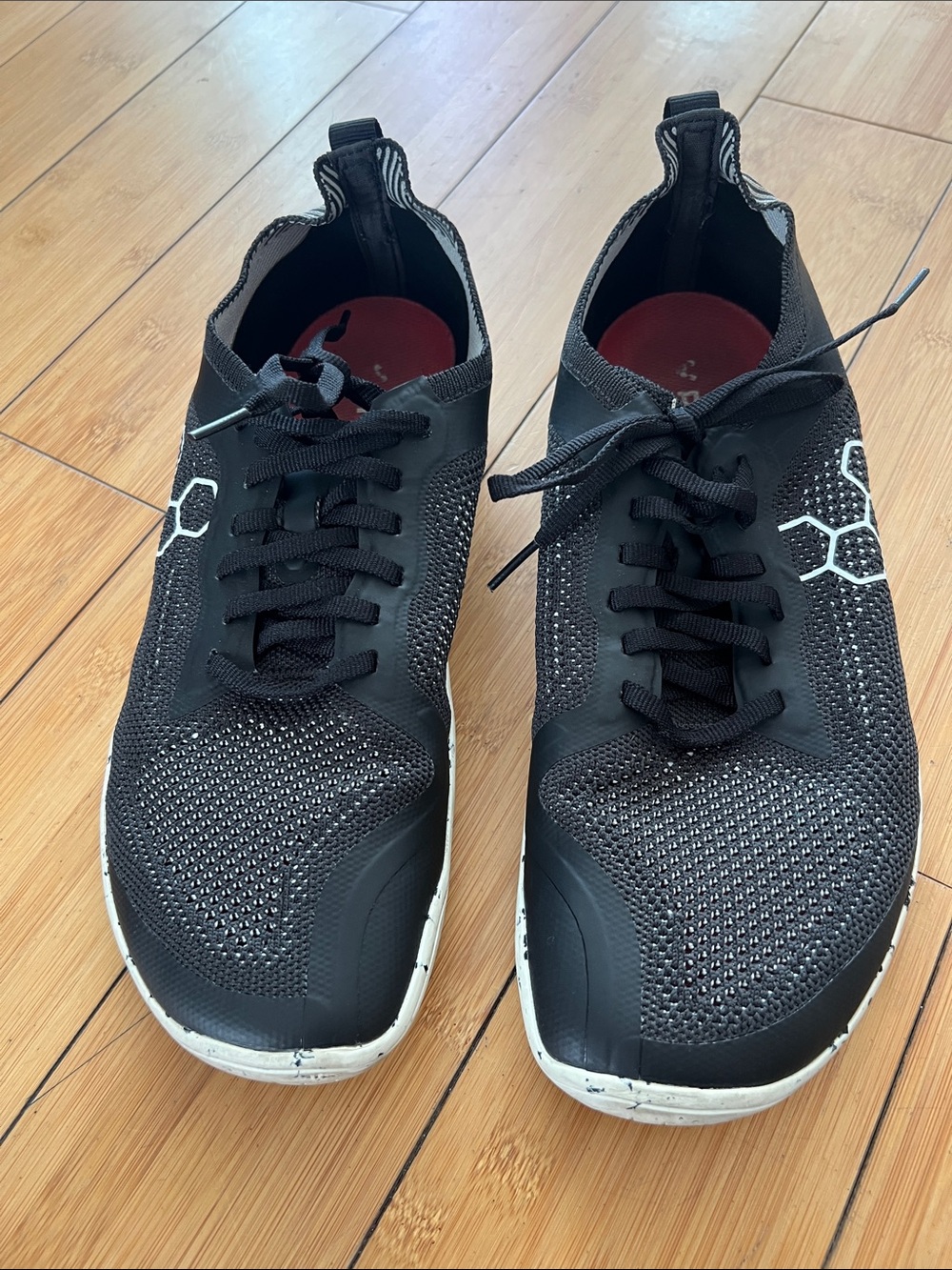 Vivo Barefoot Men's Black Knit Athletic Shoes with White Accents Size EUR 43M